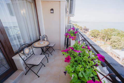 Natural landscape, View (from property/room), Balcony/Terrace, Sea view