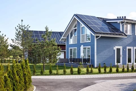 Property building, Day, Garden, Garden, Garden view