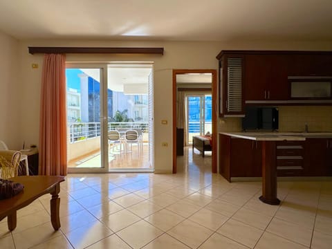 Balcony/Terrace, Balcony/Terrace, Kitchen or kitchenette, Living room, Seating area, Dining area