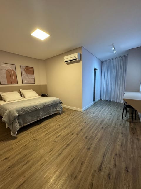 Bed, Bedroom, air conditioner