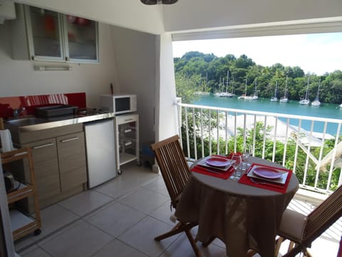 Balcony/Terrace, Kitchen or kitchenette, Dining area