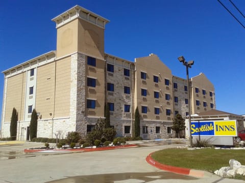 Property building, Day, Street view