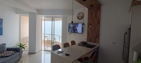Communal lounge/ TV room, TV and multimedia, Living room, Dining area