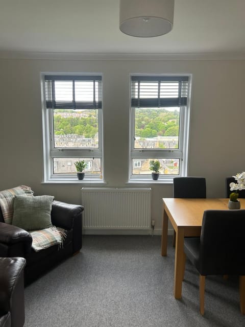 TV and multimedia, Living room, Seating area, internet