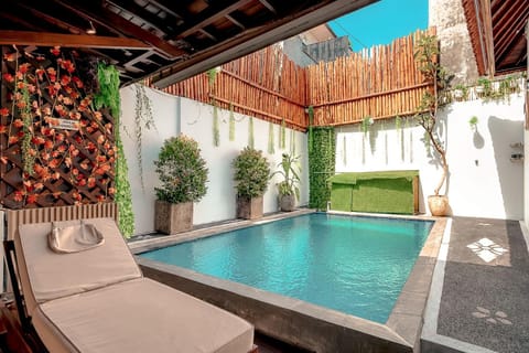 Pool view, Swimming pool, Swimming pool, sunbed