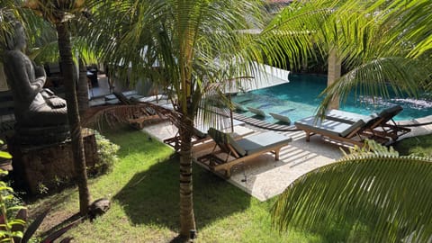 Garden view, Swimming pool, sunbed