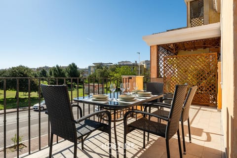 Property building, View (from property/room), Balcony/Terrace
