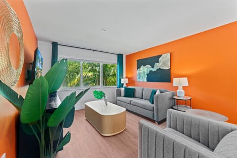 TV and multimedia, Living room, Garden view