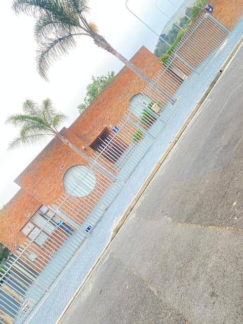 Day, Neighbourhood, Parking
