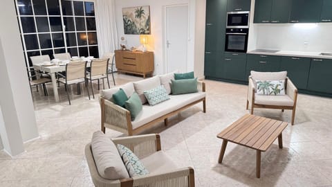 Kitchen or kitchenette, Living room, Dining area