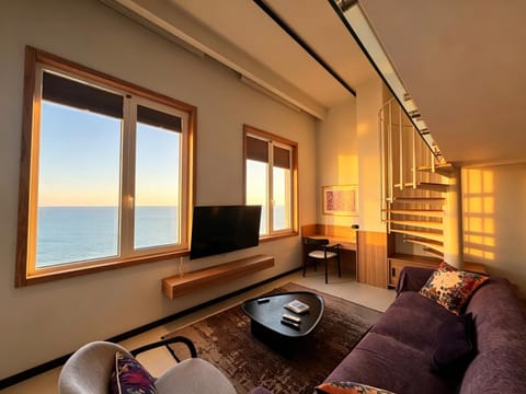 TV and multimedia, Living room, Evening entertainment, Sea view