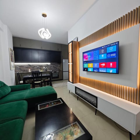 Communal lounge/ TV room, TV and multimedia, Living room, Seating area, Evening entertainment
