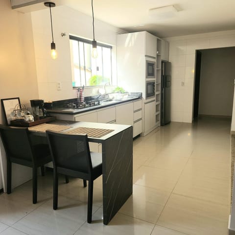 Kitchen or kitchenette, Dining area, microwave, oven, stove