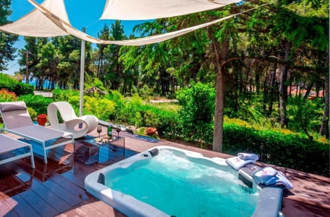 Natural landscape, Hot Tub