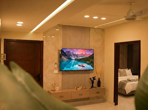Communal lounge/ TV room, TV and multimedia