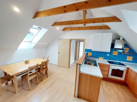 Kitchen or kitchenette, Dining area, stove