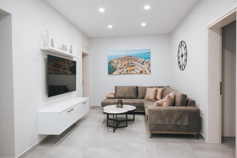 TV and multimedia, Living room, Seating area