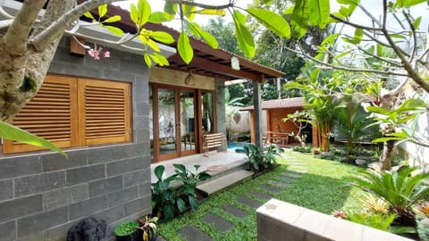 Property building, Garden