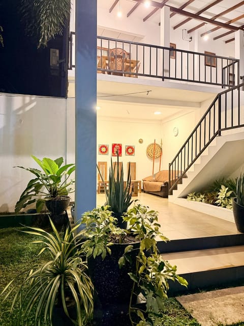 Lobby or reception, Garden view