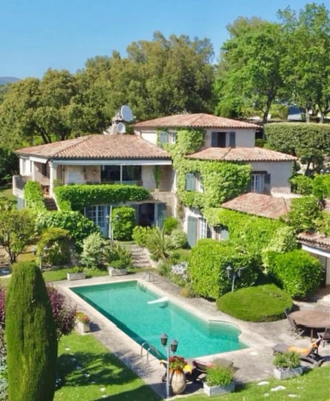 Property building, Garden view, Pool view