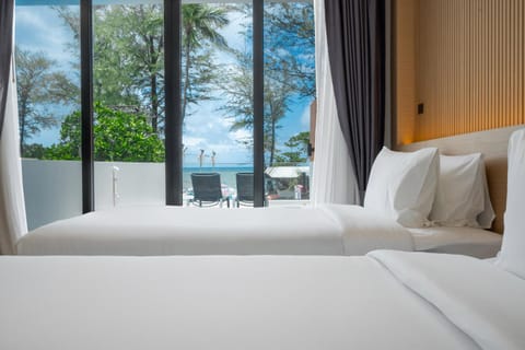 Bed, View (from property/room), Balcony/Terrace, Bedroom