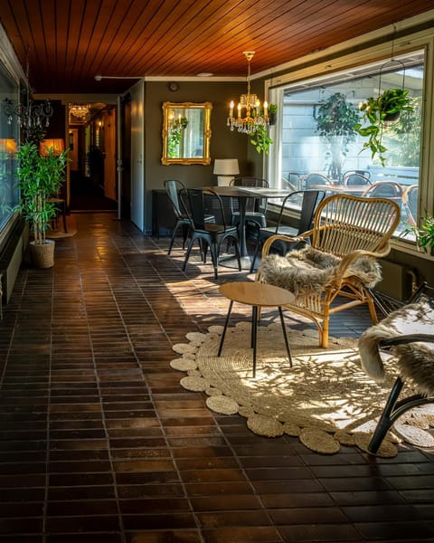Seating area