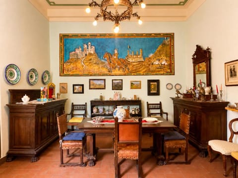 Living room, Decorative detail, Seating area