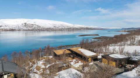 Property building, Day, Natural landscape, Winter, Mountain view