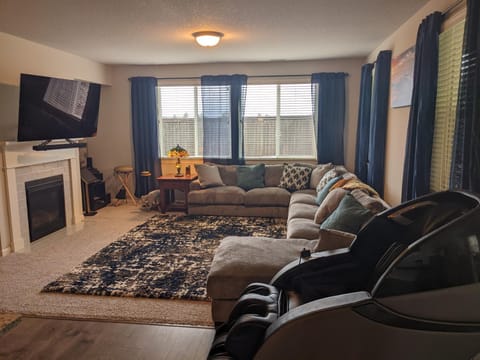 Communal lounge/ TV room, Living room