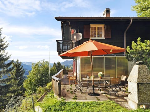 Property building, Patio, Day, Natural landscape, Garden, View (from property/room), Balcony/Terrace, Balcony/Terrace, Dining area, Garden view, Mountain view