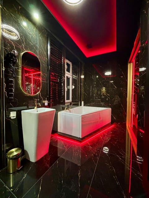 Bathroom, Bath, hair dryier