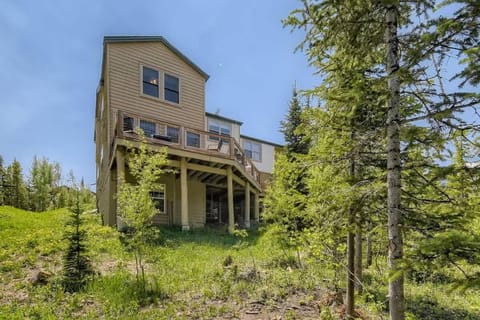 Property building, Day