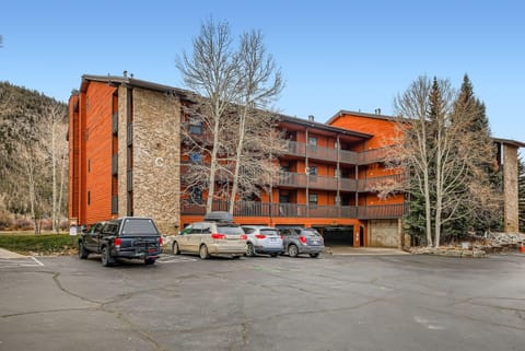 Property building, Day, Parking