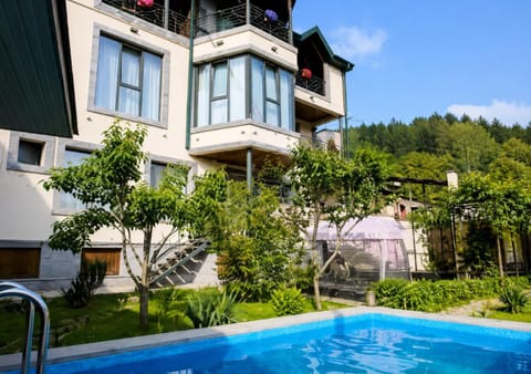 Property building, Garden, Balcony/Terrace, Garden view, Pool view, Swimming pool, sunbed