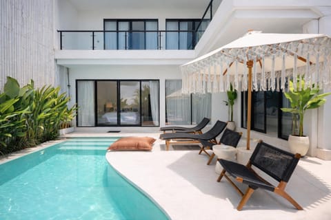 Pool view, Swimming pool, Sunrise, sunbed
