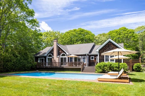 Property building, Garden view, Pool view, Swimming pool