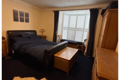 Bed, Decorative detail, Bedroom