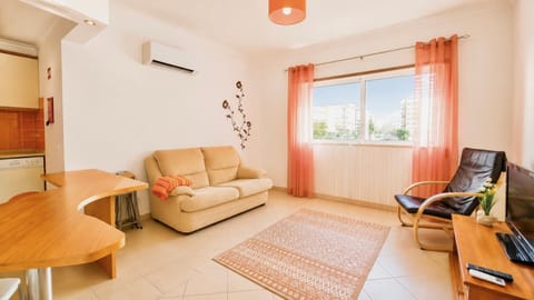 TV and multimedia, Living room, air conditioner