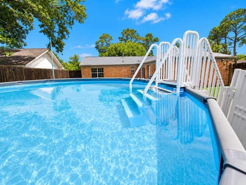 Day, Pool view, Swimming pool, Swimming pool, sunbed