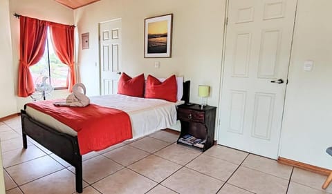 Bedroom, pet friendly