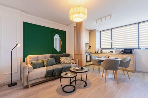 Living room, Seating area, Dining area, kitchen