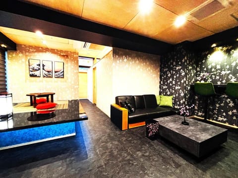 Living room, Seating area