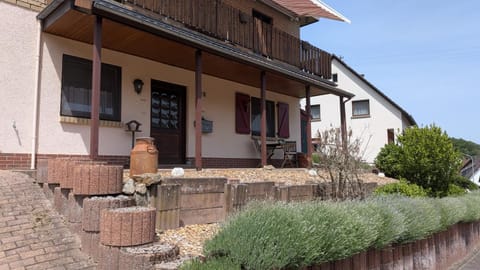 Property building, Spring