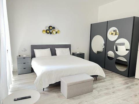 Bed, Bedroom, wardrobe