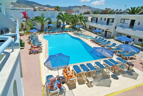 Swimming pool, Swimming pool