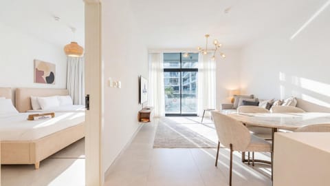 Bed, Living room, Photo of the whole room, Seating area, Dining area, Bedroom