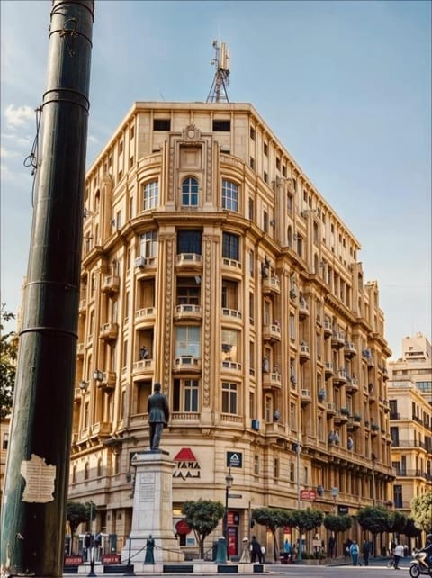 Property building, Day, Neighbourhood, City view, Landmark view, Street view, Location