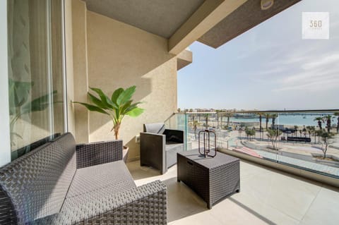 Patio, Day, Natural landscape, View (from property/room), Balcony/Terrace, Living room, Seating area, Sea view