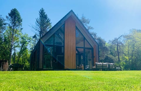 Property building, Day, Garden, Garden view