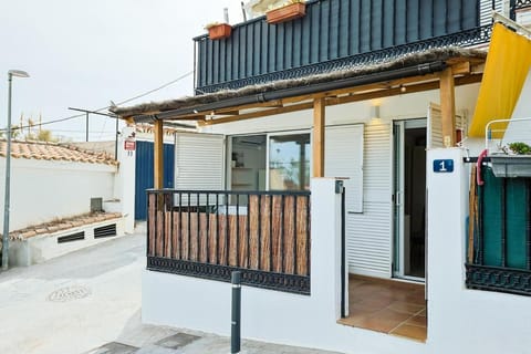 Property building, Balcony/Terrace